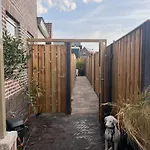 Beachhouse Noteboom, Omheinde Tuin 아파트