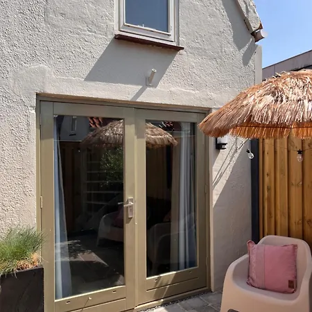 Beachhouse 't Notedopje, Omheinde Tuin Apartamento *