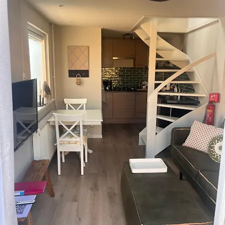 Beachhouse Noteboom, Omheinde Tuin Appartement *